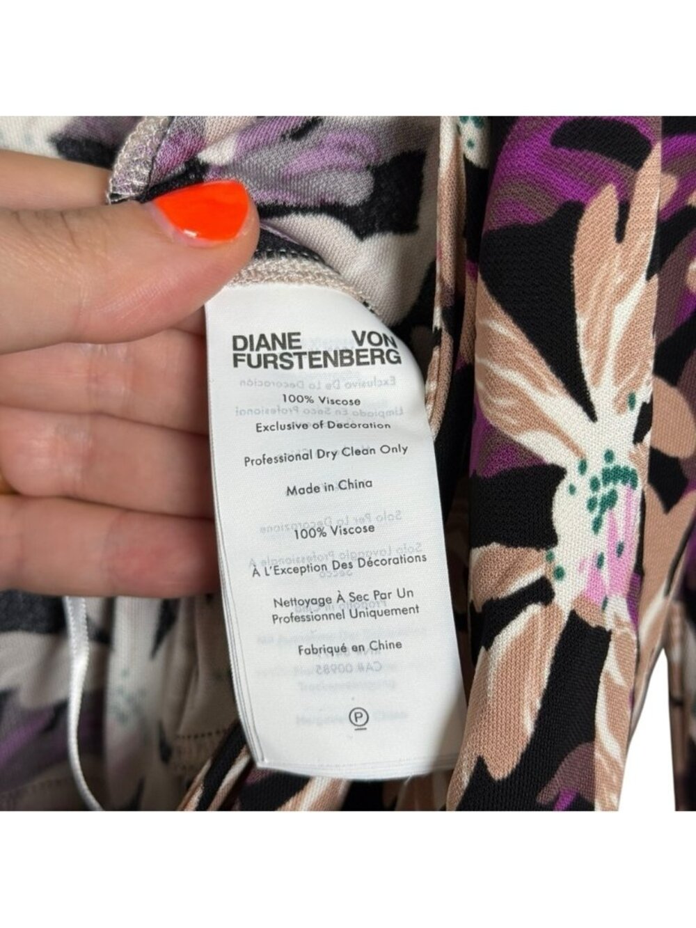Diane Von Furstenberg Seoul Printed Wrap Jumpsuit Sz 4 Purple Tropical One Piece - Picture 9 of 10